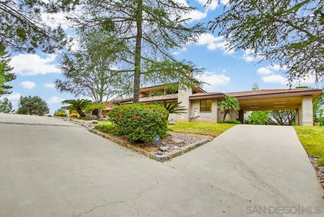 3725 Via Cielo Azul, Alpine, CA 91901