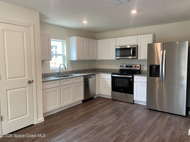 812 Brookfield Street SE, Palm Bay, FL 32909