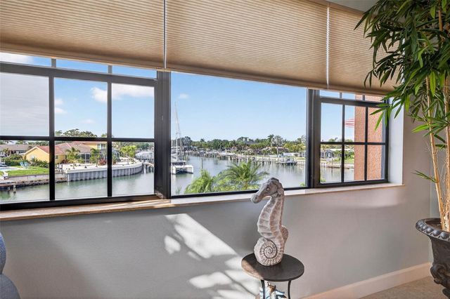 4401 38TH STREET S, St Petersburg, FL 33711