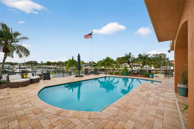 4401 38TH STREET S, St Petersburg, FL 33711