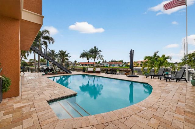 4401 38TH STREET S, St Petersburg, FL 33711