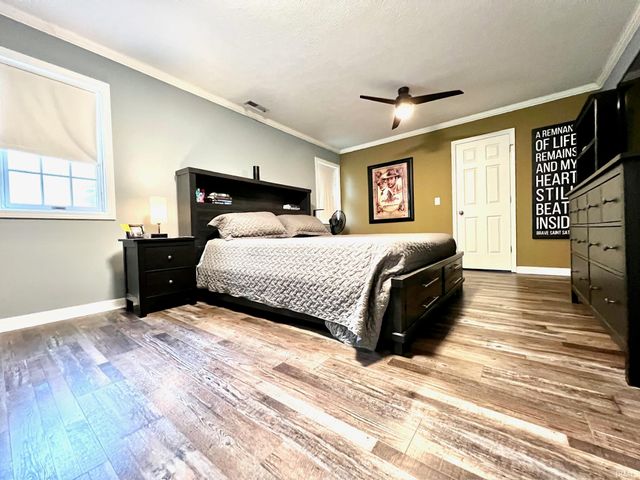 307 The Woods, Bedford, IN 47421