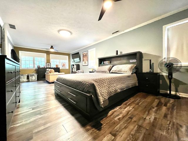 307 The Woods, Bedford, IN 47421