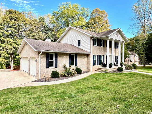 307 The Woods, Bedford, IN 47421