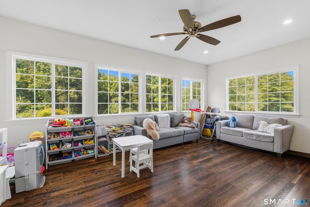 47 Gregory Street, Danbury, CT 06811