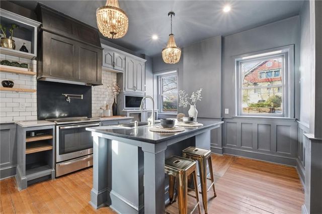 444 Gladstone Boulevard, Kansas City, MO 64124