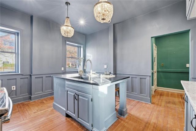 444 Gladstone Boulevard, Kansas City, MO 64124