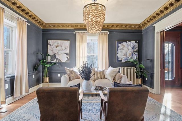 444 Gladstone Boulevard, Kansas City, MO 64124