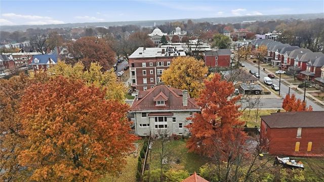 444 Gladstone Boulevard, Kansas City, MO 64124