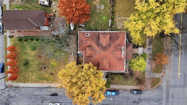 444 Gladstone Boulevard, Kansas City, MO 64124