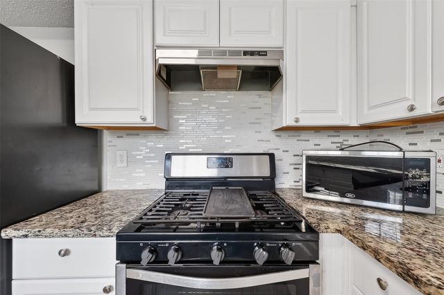 10738 Highland Woods Drive, Sugar Land, TX 77498