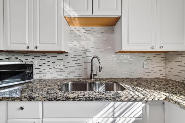 10738 Highland Woods Drive, Sugar Land, TX 77498