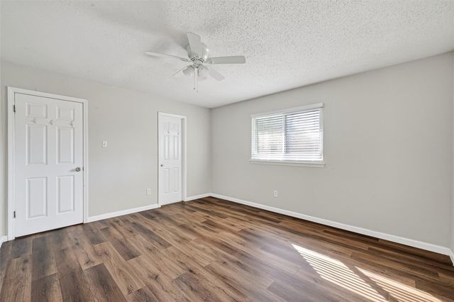 10738 Highland Woods Drive, Sugar Land, TX 77498