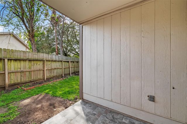 10738 Highland Woods Drive, Sugar Land, TX 77498