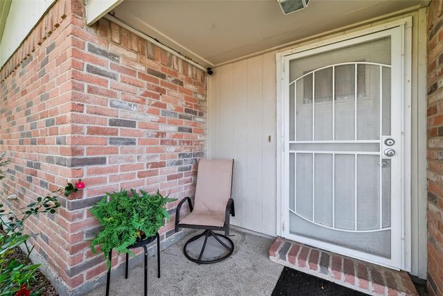 10738 Highland Woods Drive, Sugar Land, TX 77498