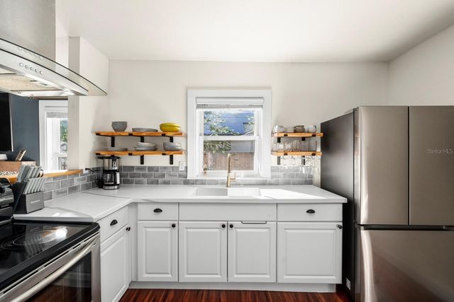 806 E LAMBRIGHT STREET, Tampa, FL 33604