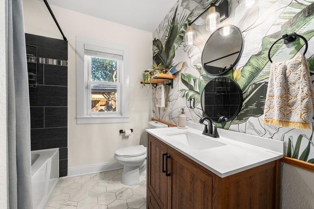 806 E LAMBRIGHT STREET, Tampa, FL 33604