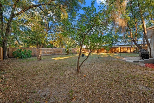 806 E LAMBRIGHT STREET, Tampa, FL 33604