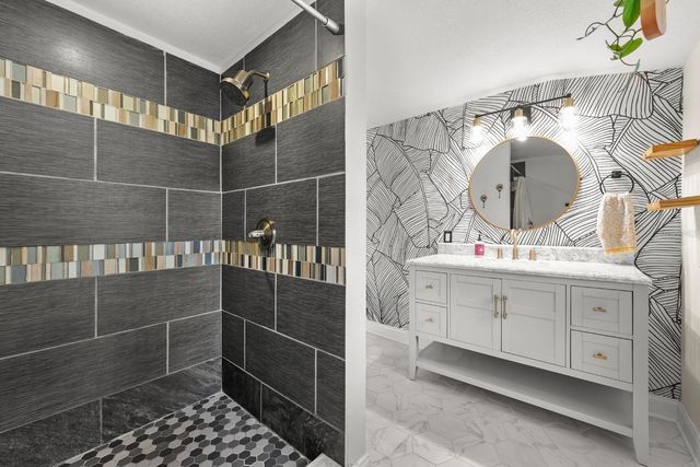 806 E LAMBRIGHT STREET, Tampa, FL 33604