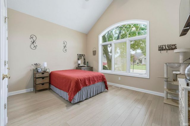 307 Laurelwood Lane, Kendallville, IN 46755