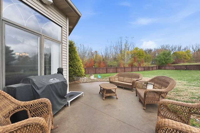 307 Laurelwood Lane, Kendallville, IN 46755
