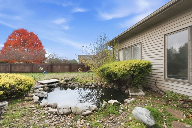 307 Laurelwood Lane, Kendallville, IN 46755