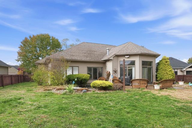 307 Laurelwood Lane, Kendallville, IN 46755