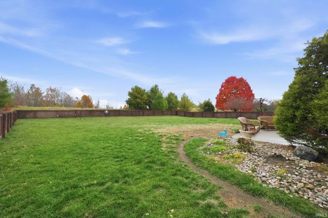 307 Laurelwood Lane, Kendallville, IN 46755