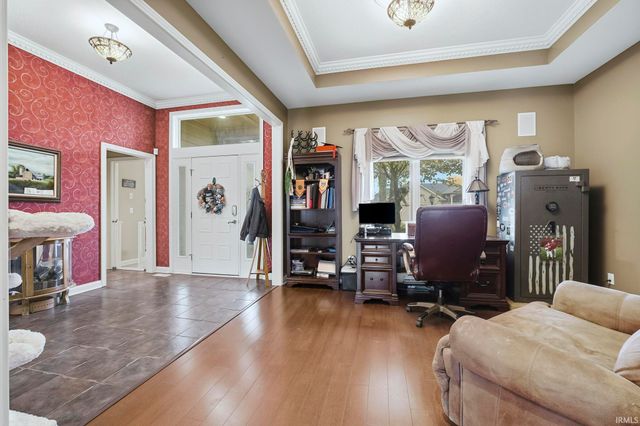 307 Laurelwood Lane, Kendallville, IN 46755