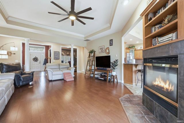 307 Laurelwood Lane, Kendallville, IN 46755