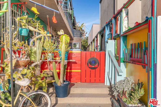 717 Ocean Front Walk C, Venice (los Angeles), CA 90291