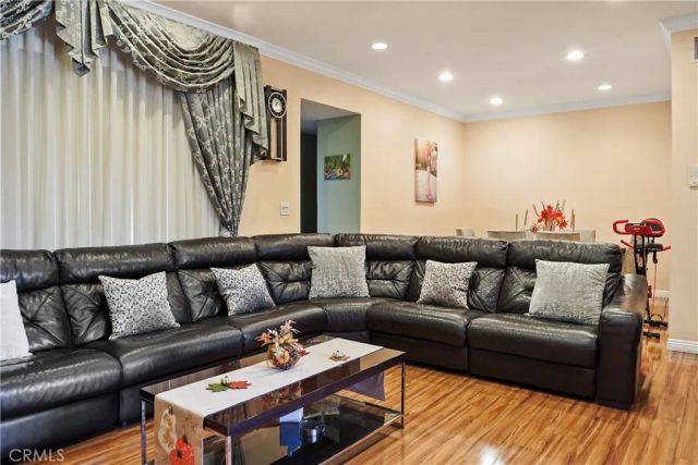 14239 Sherman Way 3, Van Nuys, CA 91405
