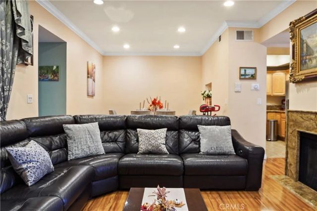 14239 Sherman Way 3, Van Nuys, CA 91405