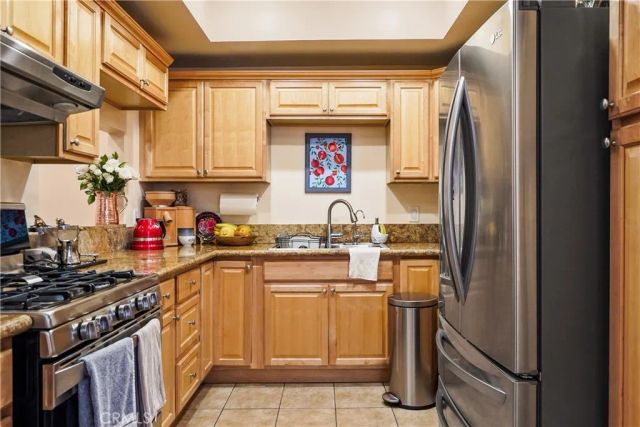 14239 Sherman Way 3, Van Nuys, CA 91405
