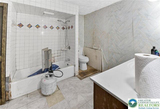 455 Morvale Road, Williams Twp, PA 18042