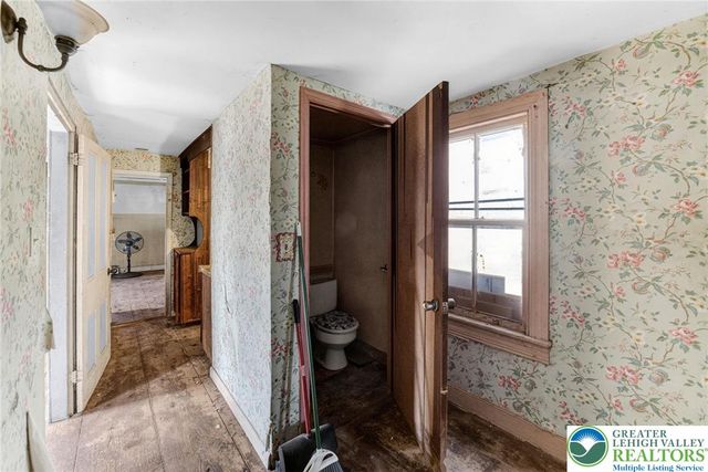 455 Morvale Road, Williams Twp, PA 18042