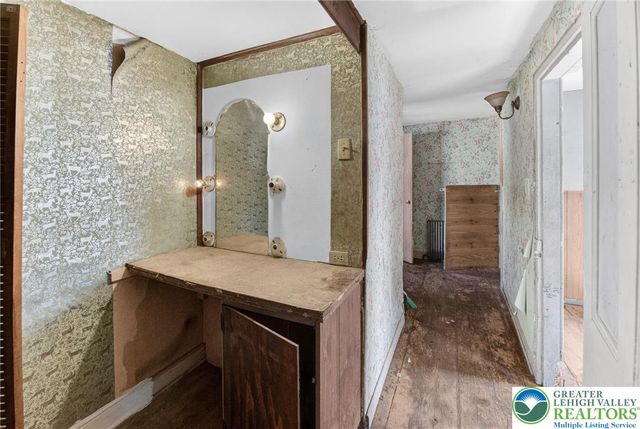 455 Morvale Road, Williams Twp, PA 18042