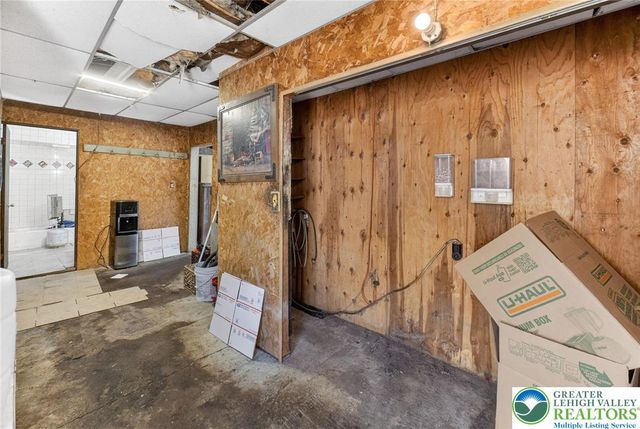 455 Morvale Road, Williams Twp, PA 18042