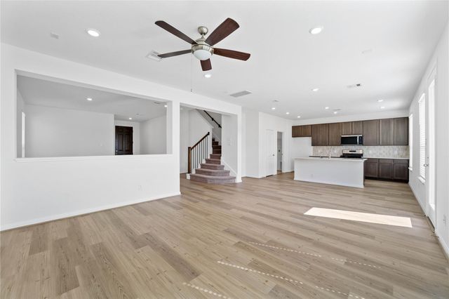 2847 Icarus Drive, Fresno, TX 77545