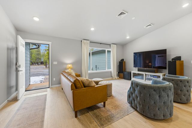 16261 Twin Drive, La Pine, OR 97739