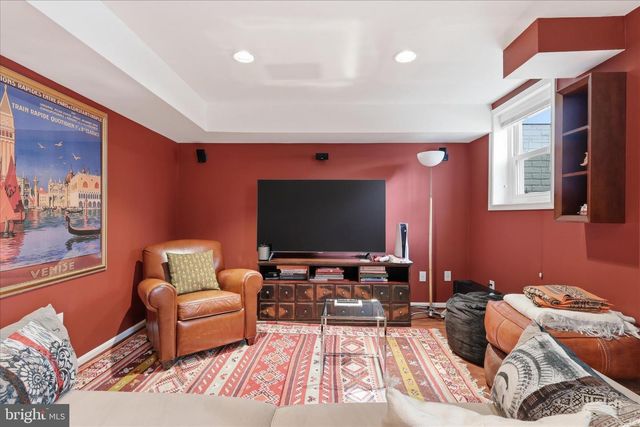 4416 SANGAMORE RD, Bethesda, MD 20816