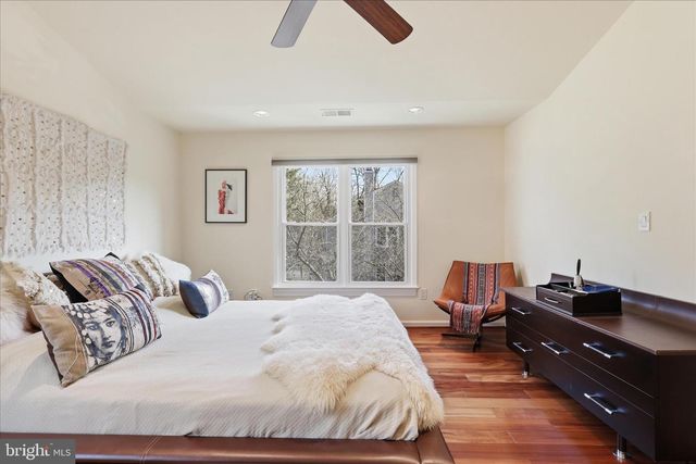 4416 SANGAMORE RD, Bethesda, MD 20816