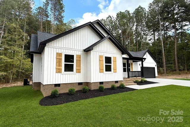 2500 Lazy Oak Drive, Lancaster, SC 29707