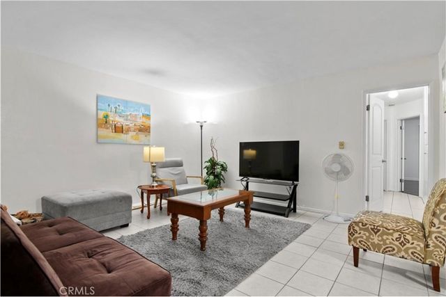 444 Obispo Avenue 3, Long Beach, CA 90814