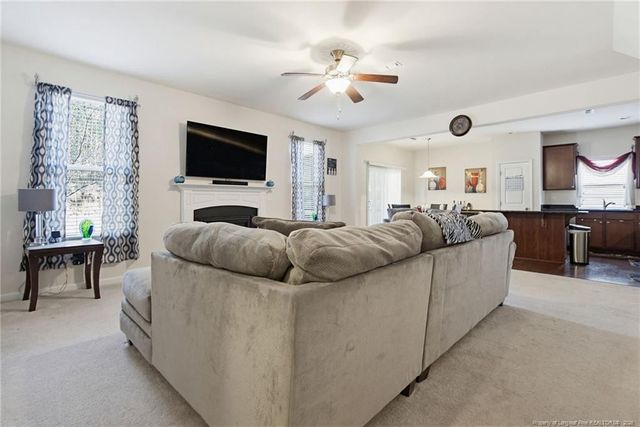 911 Merchants Court, Sanford, NC 27330