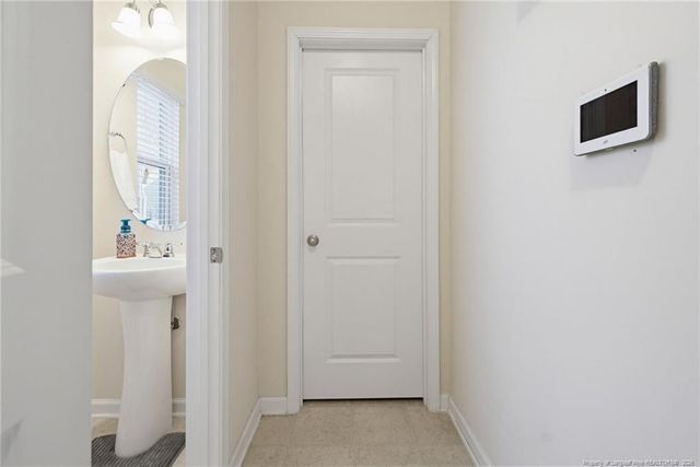 911 Merchants Court, Sanford, NC 27330