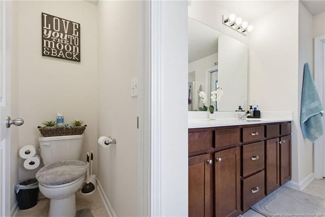 911 Merchants Court, Sanford, NC 27330