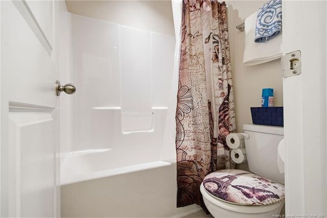 911 Merchants Court, Sanford, NC 27330