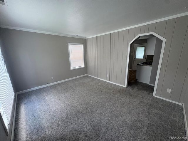 21047 Atlantic Avenue, Warren, MI 48091