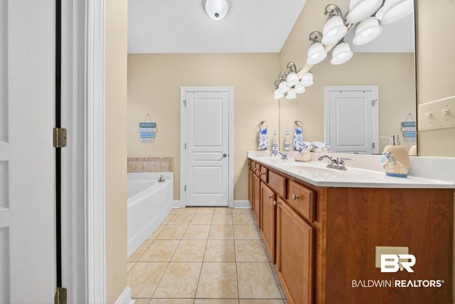 7900 Park Place Dr S, Mobile, AL 36608